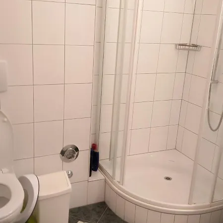 Apartment Salute 105