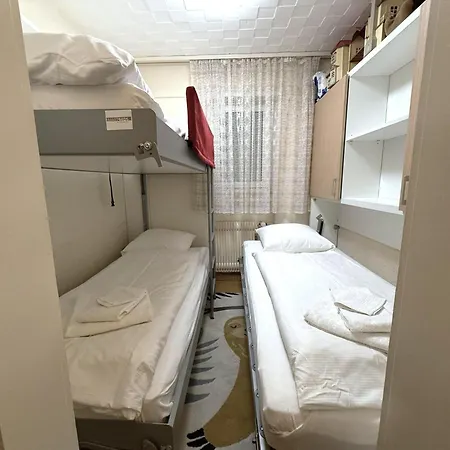 Apartment Salute 105 *